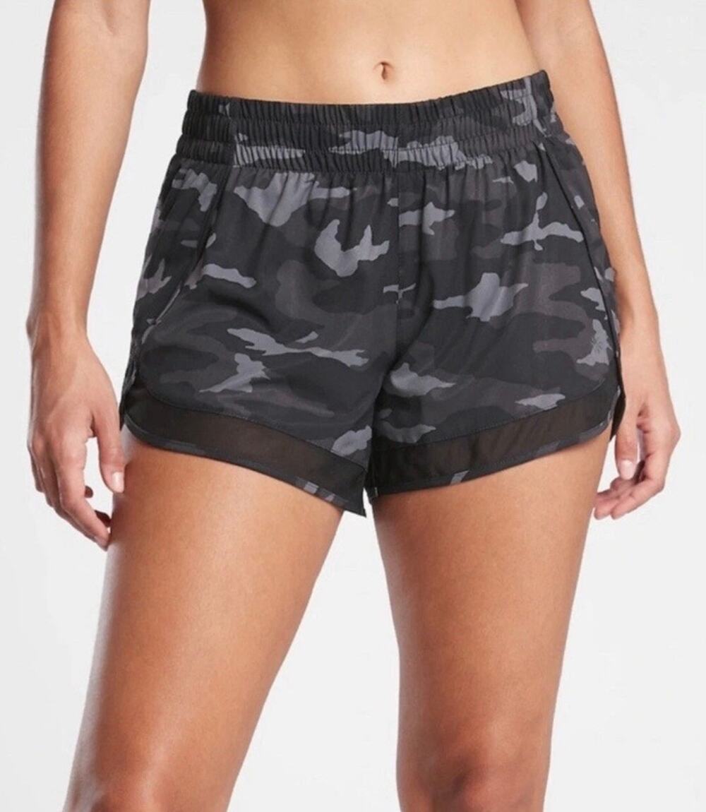 Athleta Printed Mesh Racer Run Shorts 4" Black Grey Camo Lined Pockets Women's S